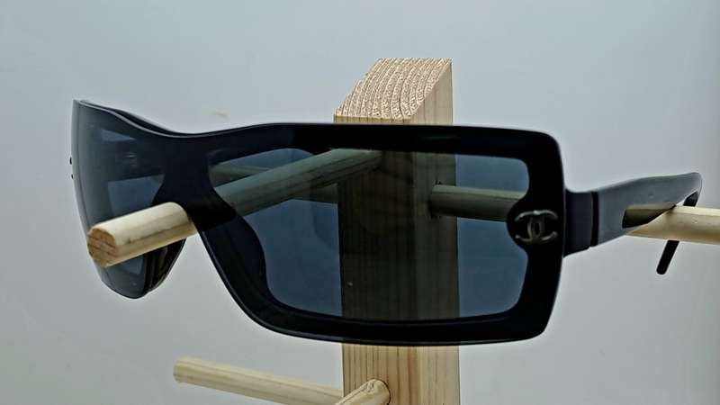 Pre-Owned CHANEL  Designer Sunglasses 5067  -Made in Italy-Black