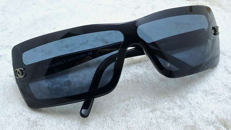 Pre-Owned CHANEL  Designer Sunglasses 5067  -Made in Italy-Black