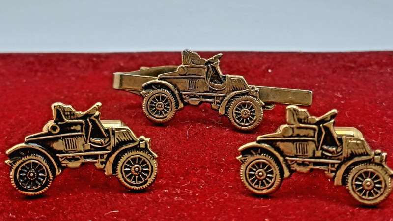 Vintage Old Car Cufflink -Tie Clip set -Boxed