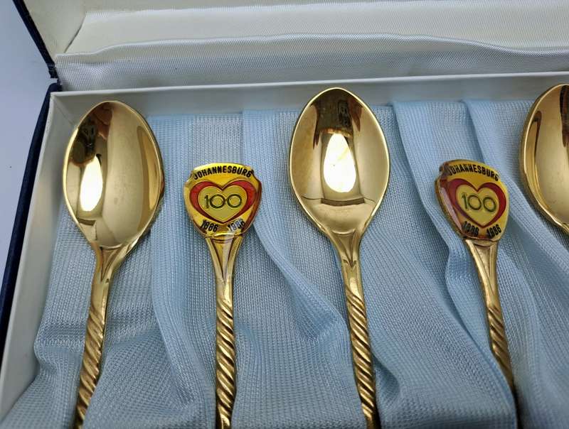 6 Vintage Gold Plated Tea Spoons - Johannesburg 1886-1986 Centenary -Boxed -Unused