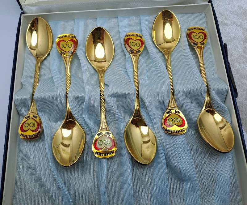 6 Vintage Gold Plated Tea Spoons - Johannesburg 1886-1986 Centenary -Boxed -Unused