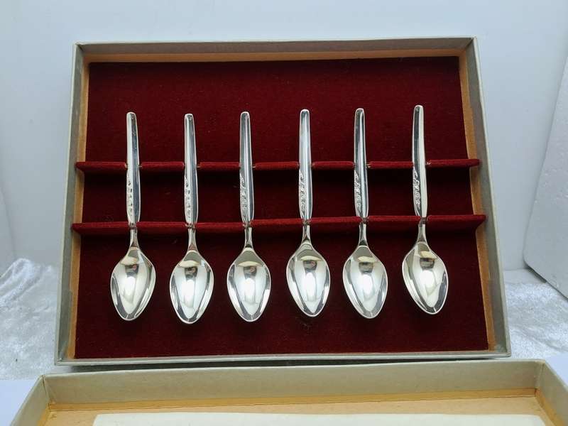 6 Vintage 1950`s RODD E.P.N.S A1 Silver Rhapsody Plated Tea spoons -Boxed-Unused