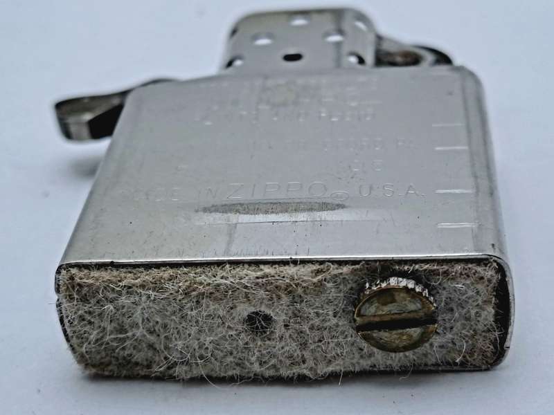 Vintage Pre-Owned Zippo Lighter 05 Bradford .P.A Made in U.S.A- Good Spark -need service