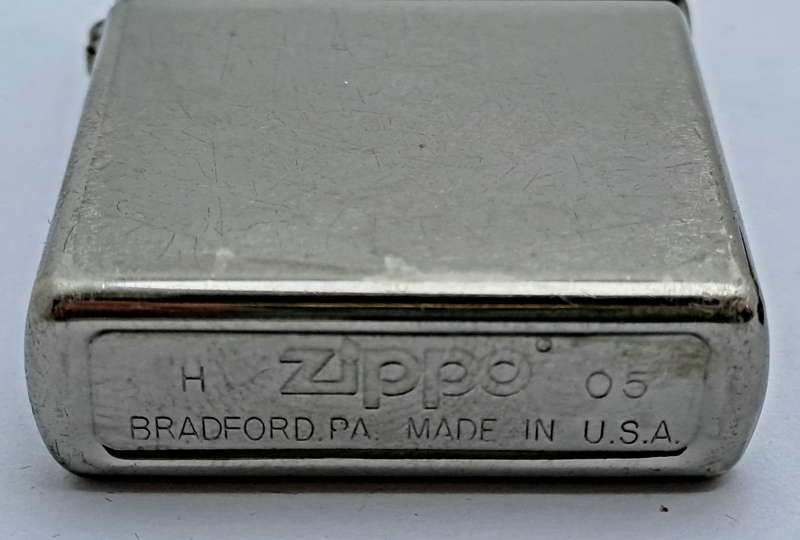 Vintage Pre-Owned Zippo Lighter 05 Bradford .P.A Made in U.S.A- Good Spark -need service