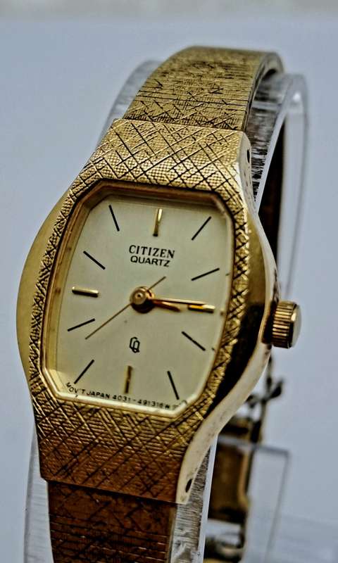 Vintage Ladies Citizen Quartz watch 4031 -491316 (NOT WORKING) Original strap
