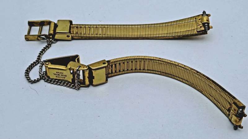 Vintage Ladies Citizen Quartz watch 4031 -491316 (NOT WORKING) Original strap