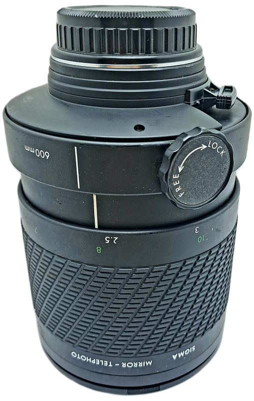 Pre-Owned Sigma 600mm 1:8 Mirror Telephoto Multi-Coated Lens for Pentax KF2 Mount. 1 drop in filter
