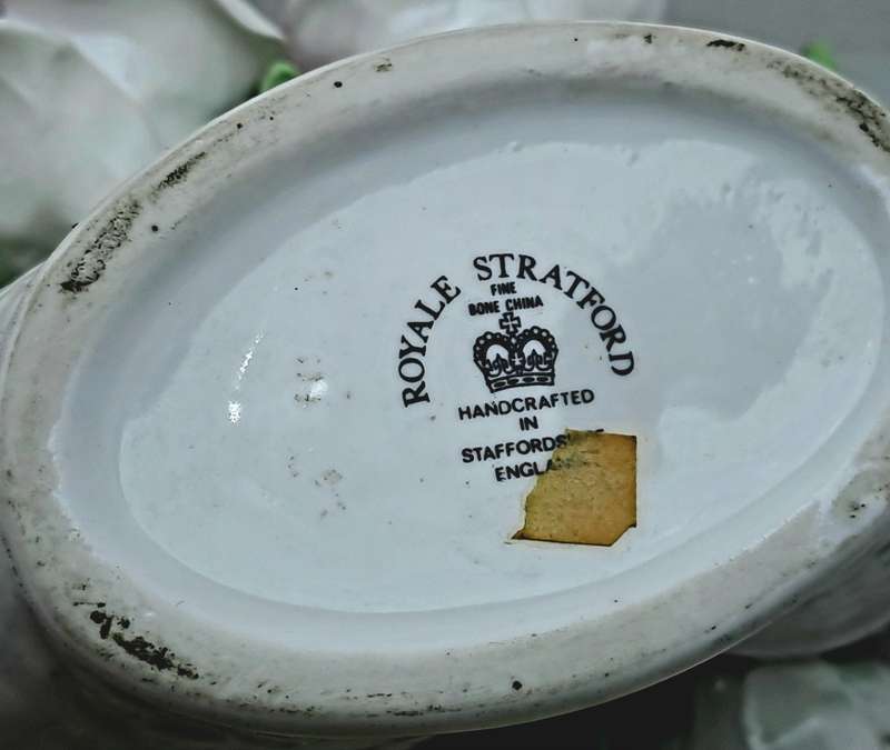 Vintage Hand Crafted ROYALE STRATFORD Floral Posy Vase Made in England 8,5cm x 15cm x 10cm
