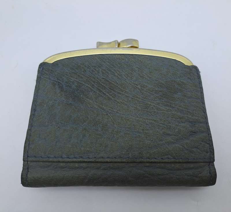 Vintage Genuine Wild Buffalo Leather Handmade Ladies wallet for Notes and Coins