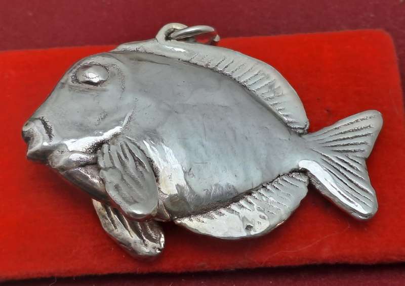 Vintage Sterling Silver Fish Pendant- Unused with No Engraving on It -8,37 Grams