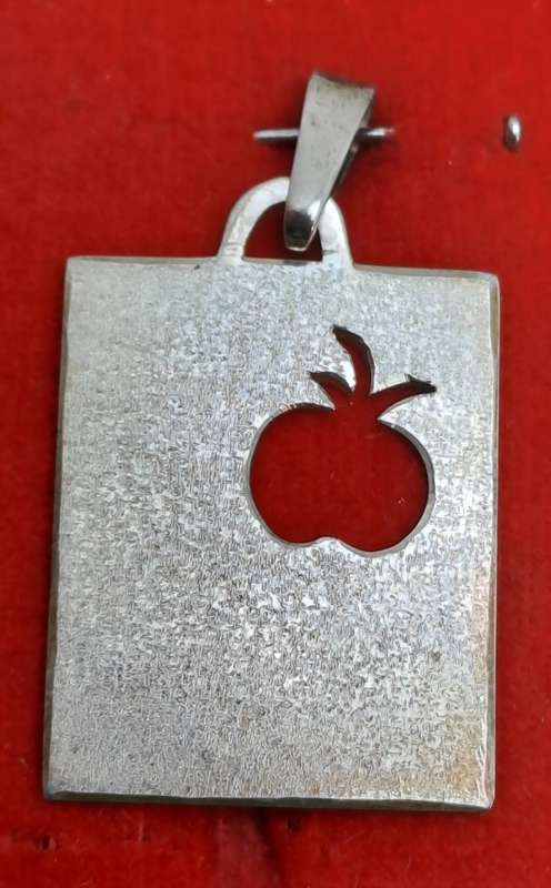 Vintage Sterling Silver Disc with Apple Pendant- Unused with No Engraving on It -3,64 Grams