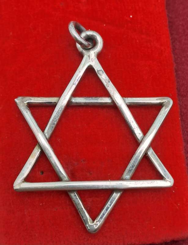 Vintage Sterling Silver Star of David Pendant- Unused with No Engraving on It -3,6 Grams.