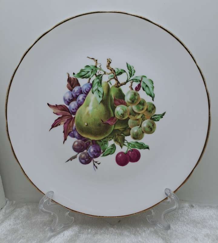 A Vintage TUSCAN Fine Bone China Fruit design Plate Made in England.