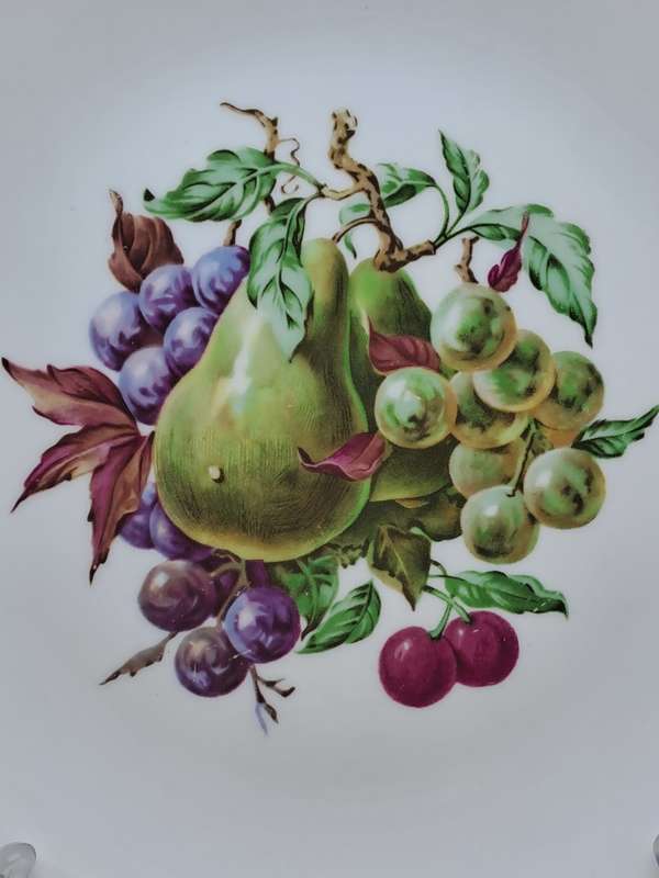 A Vintage TUSCAN Fine Bone China Fruit design Plate Made in England.
