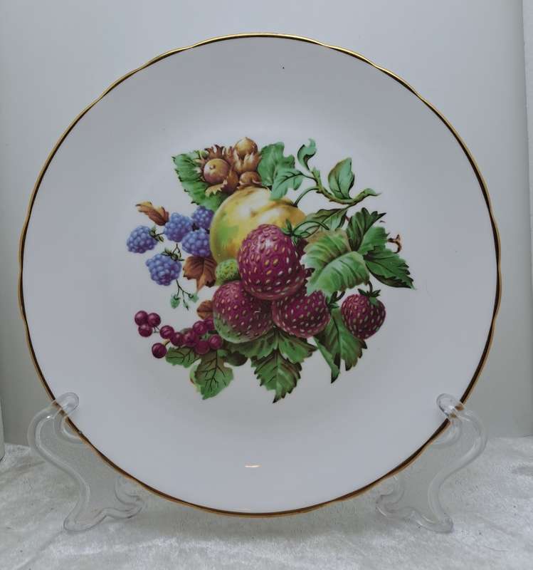 A Vintage TUSCAN Fine Bone China Fruit design Plate Made in England.