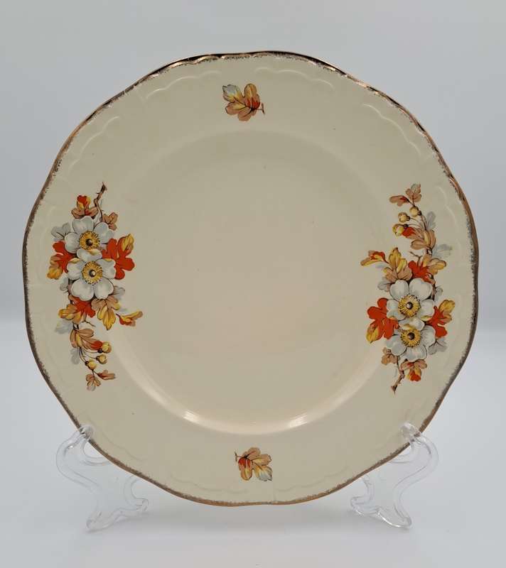 Vintage 1930`s Alfred Meakin Marquis Shape Marigold Dinner Plate Millingdon 23cm