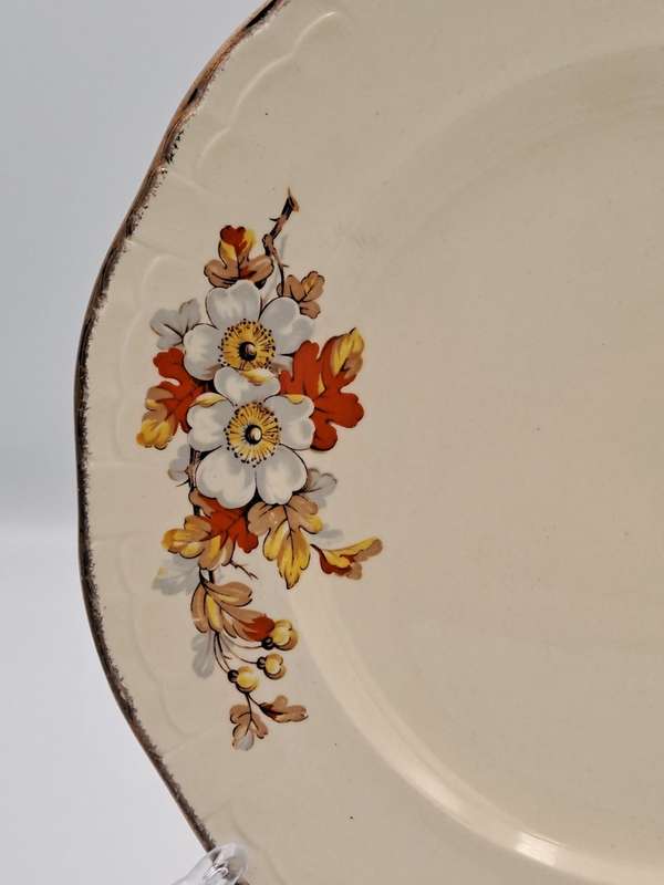 Vintage 1930`s Alfred Meakin Marquis Shape Marigold Dinner Plate Millingdon 23cm