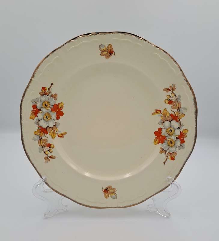 Vintage 1930`s Alfred Meakin Marquis Shape Marigold Dinner Plate Millingdon 23cm