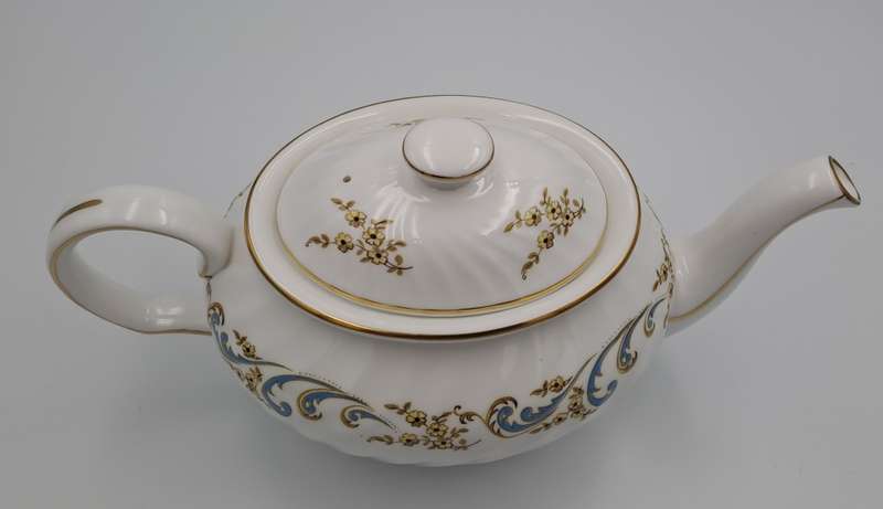 Vintage Royal Grafton MARLBOROUGH Large Tea Pot -Fine Bone China