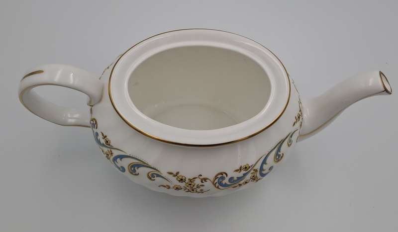 Vintage Royal Grafton MARLBOROUGH Large Tea Pot -Fine Bone China