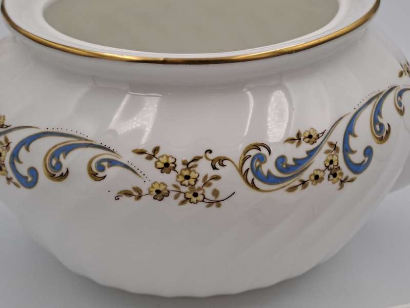 Vintage Royal Grafton MARLBOROUGH Large Tea Pot -Fine Bone China