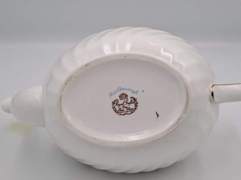 Vintage Royal Grafton MARLBOROUGH Large Tea Pot -Fine Bone China