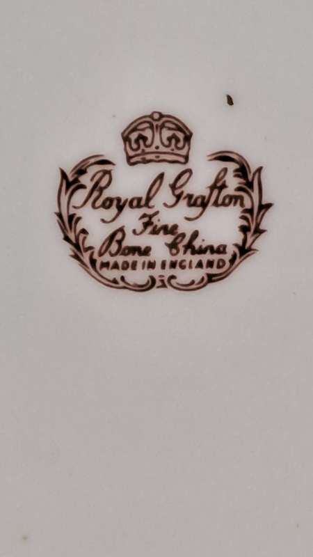 Vintage Royal Grafton MARLBOROUGH Pattern Cake Plate -Fine Bone China