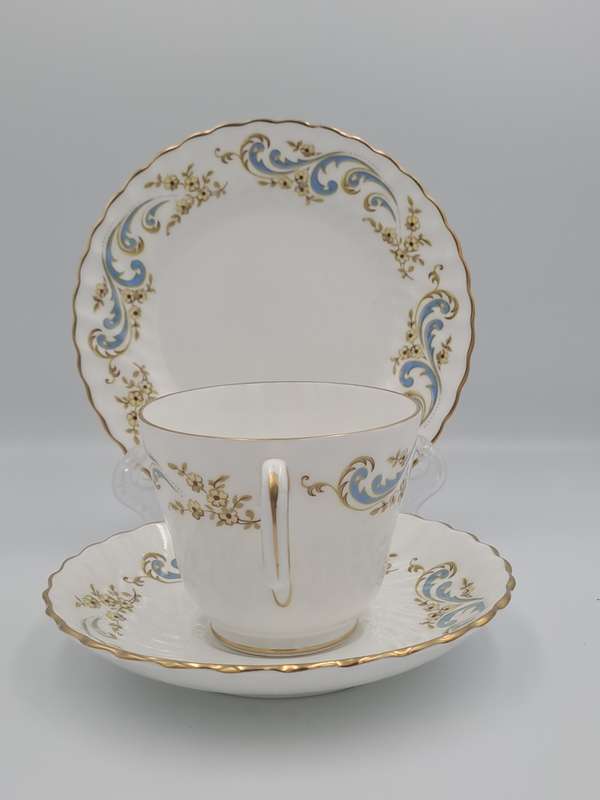 Vintage Royal Grafton MARLBOROUGH TRIO -Fine Bone China-(6 Available)