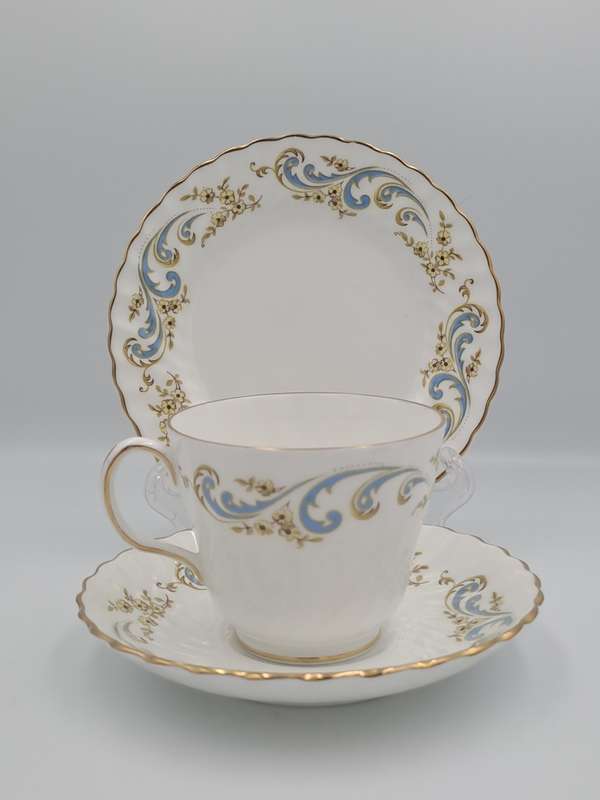 Vintage Royal Grafton MARLBOROUGH TRIO -Fine Bone China-(6 Available)