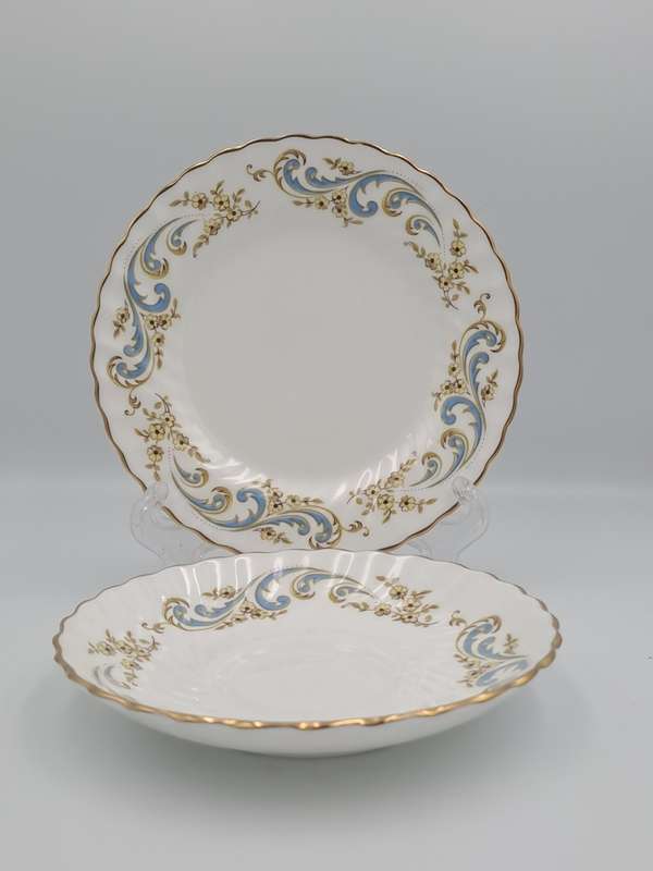 Vintage Royal Grafton MARLBOROUGH TRIO -Fine Bone China-(6 Available)
