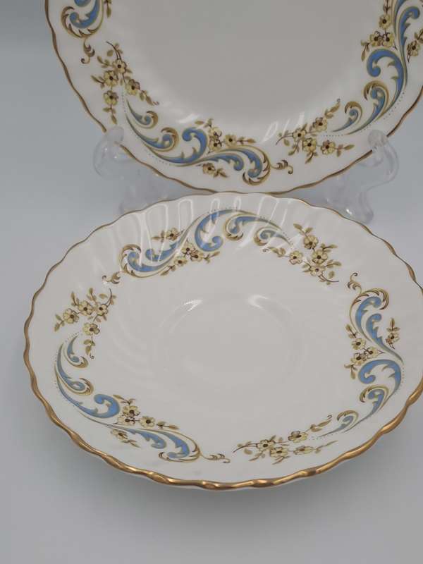 Vintage Royal Grafton MARLBOROUGH TRIO -Fine Bone China-(6 Available)