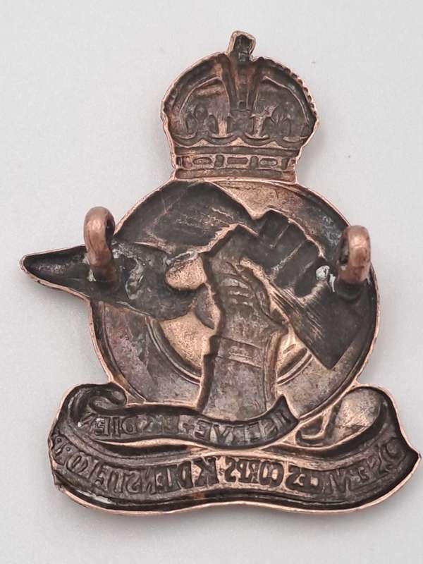 Suid Afrika K Dienste Korps `Ek dien` -South Africa Q Services Corps Badge`I Serve Cap Badge 45x40mm