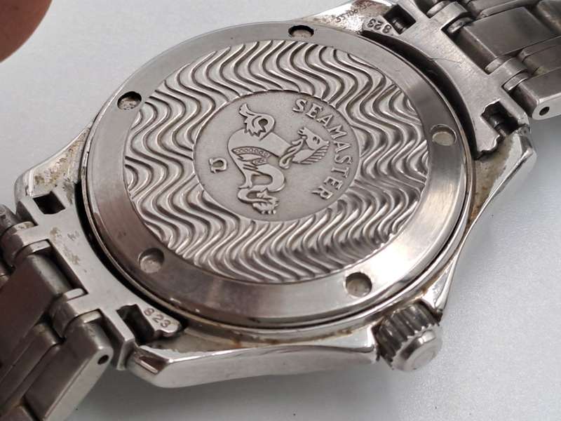 Pre-0wned 1990`s Omega Seamaster 120m Mens Quartz watch -Very Good Condition