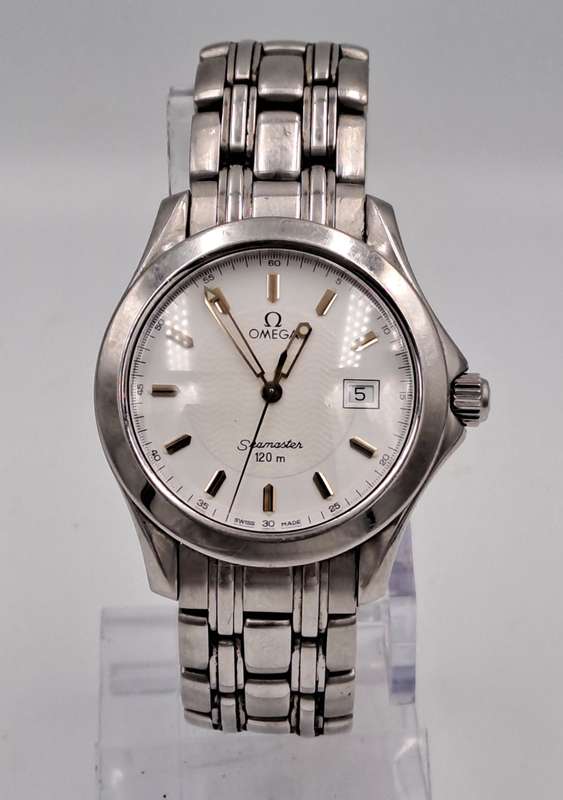Pre-0wned 1990`s Omega Seamaster 120m Mens Quartz watch -Very Good Condition