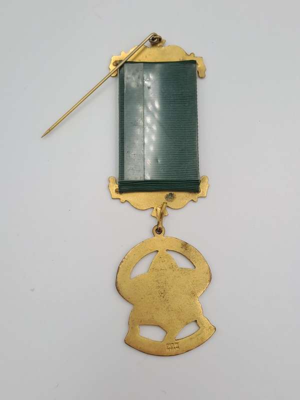 Vintage Saudi Arabia Overseas Buffaloes Association Masonic Jewel (Free Mason)