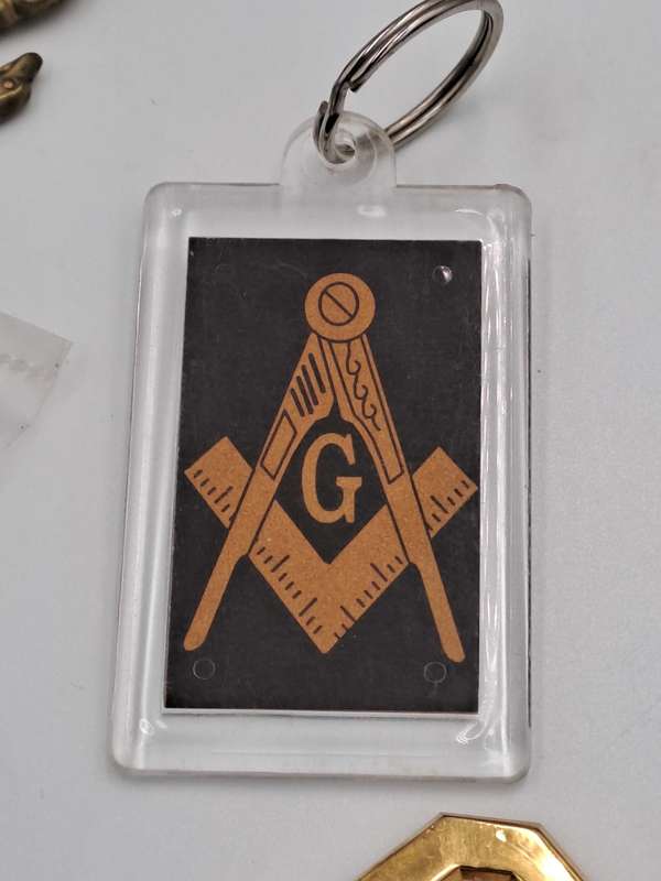 A Collection of Free Mason (Masonic) Items -Keyrings,Pins,Badges,Buckle
