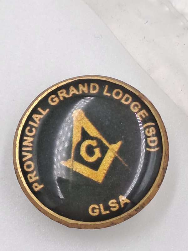 A Collection of Free Mason (Masonic) Items -Keyrings,Pins,Badges,Buckle