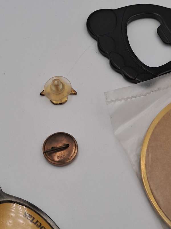 A Collection of Free Mason (Masonic) Items -Keyrings,Pins,Badges,Buckle