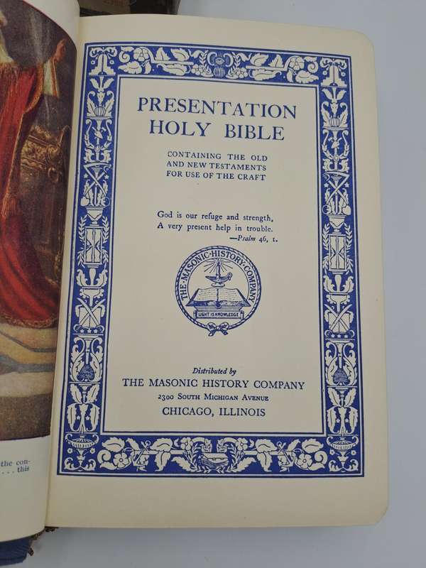 Collins Free Mason Bible -1951 - The Holy Bible -Free Masonary and The Bible -Mint condition_BOXED