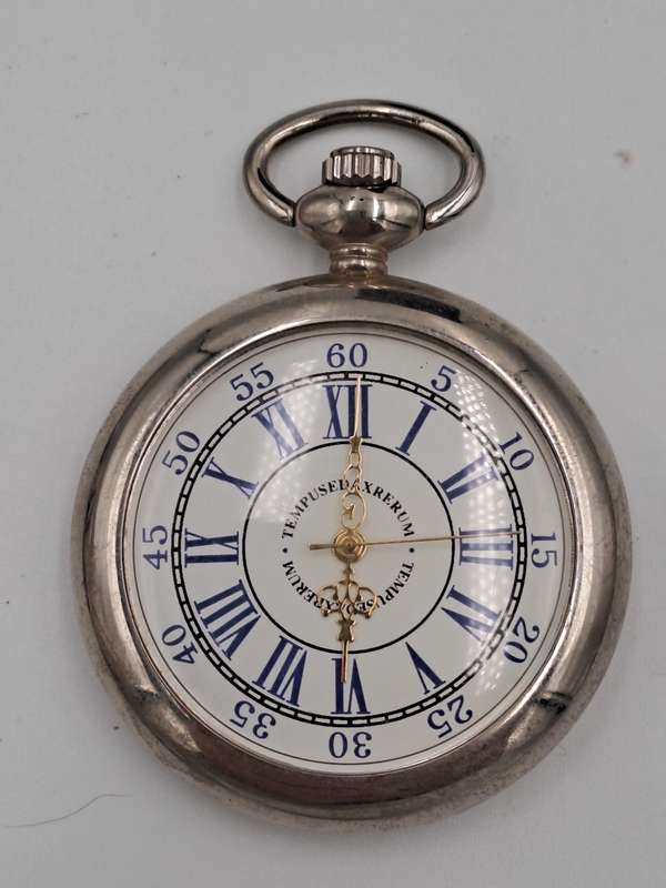 Hachette Quartz Pocket watch - Hachette Collection - No magazine -Tempusedaxrerum -Working