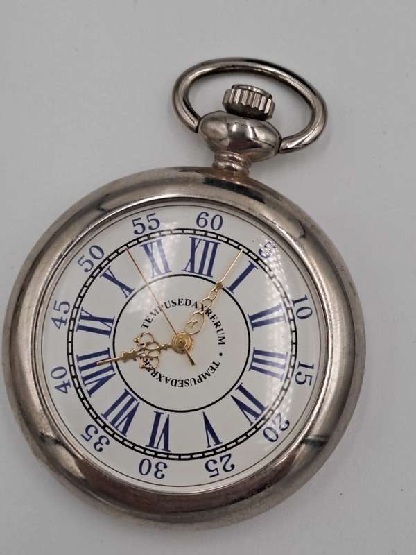 Hachette Quartz Pocket watch - Hachette Collection - No magazine -Tempusedaxrerum -Working