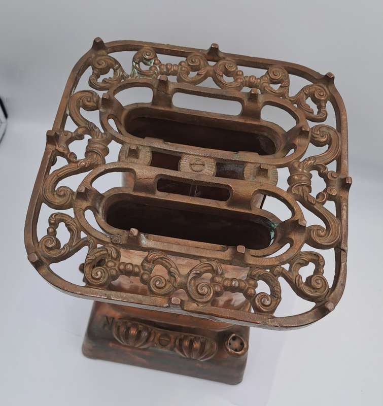 Early 1900`s Antique Cast Iron Twin Beatrice No 11 Kerosene stove -Copper plated