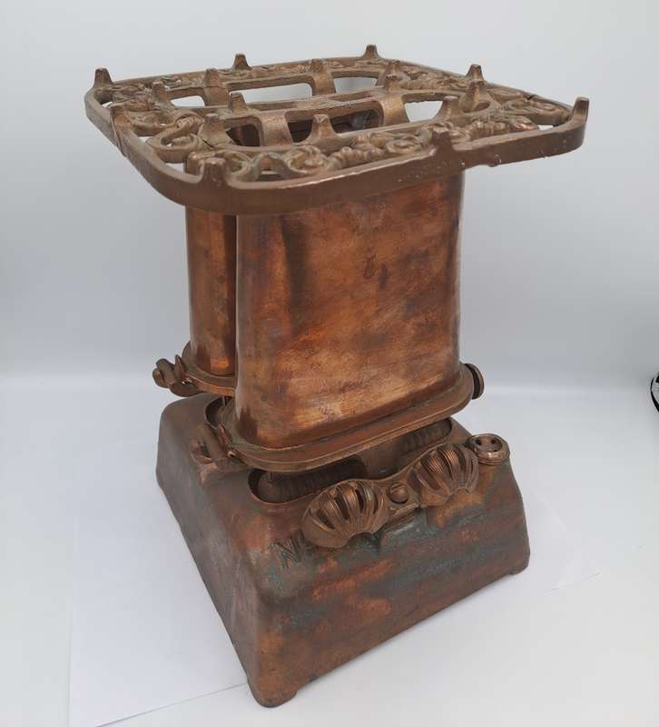 Early 1900`s Antique Cast Iron Twin Beatrice No 11 Kerosene stove -Copper plated