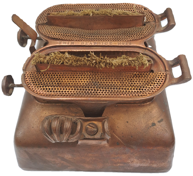 Early 1900`s Antique Cast Iron Twin Beatrice No 11 Kerosene stove -Copper plated