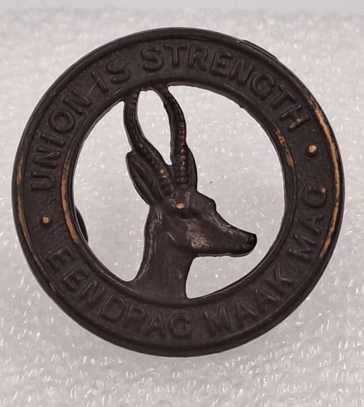 Vintage SADF /SA ARMY UNION IS STRENGTH-COLLAR BADGE SADF