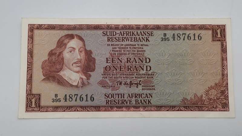 South Africa T.W. de Jongh 1975 One Rand Note Prefix B395 UNCIRCULATED