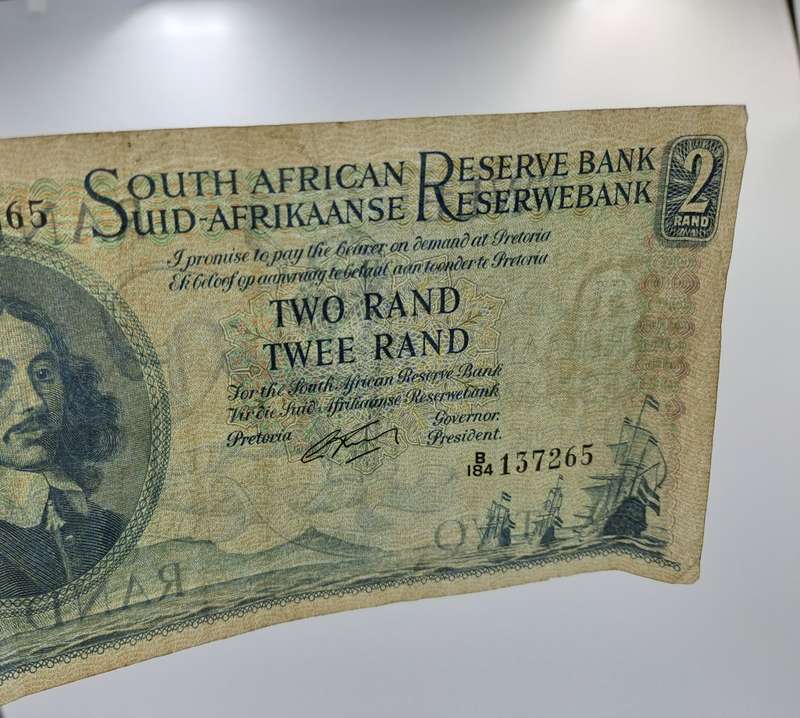 G.Rissik 1962 B184 Prefix - South Africa 2 Rand -Two Rand Bank note Circulated