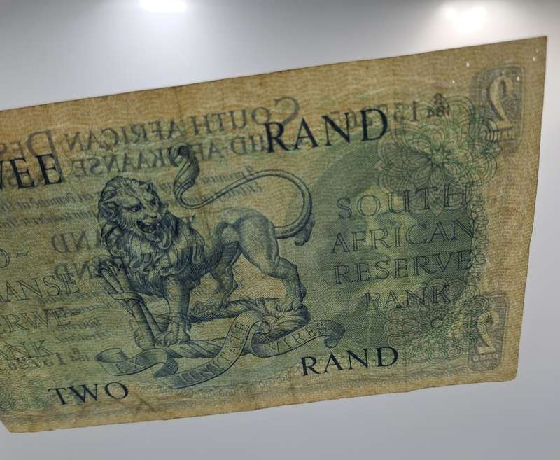 G.Rissik 1962 B184 Prefix - South Africa 2 Rand -Two Rand Bank note Circulated