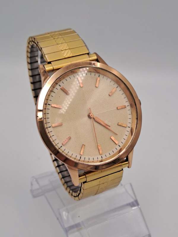 Pre-Owned Mens Gold Tone Fashion  Quartz Watch -Working- No Name