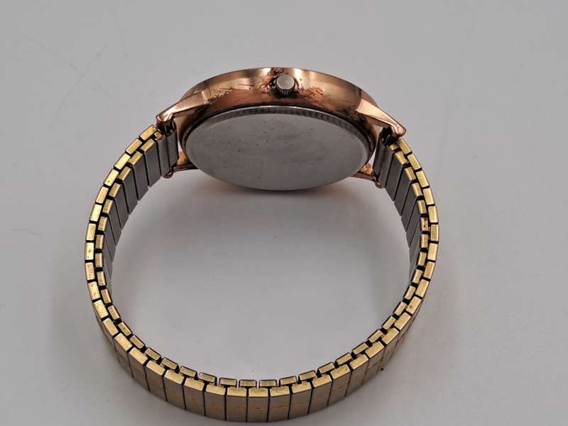 Pre-Owned Mens Gold Tone Fashion  Quartz Watch -Working- No Name